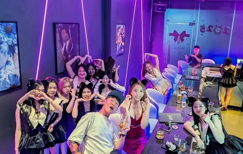 다낭 갓 바 라운지 (God Bar Lounge) 현장 이미지