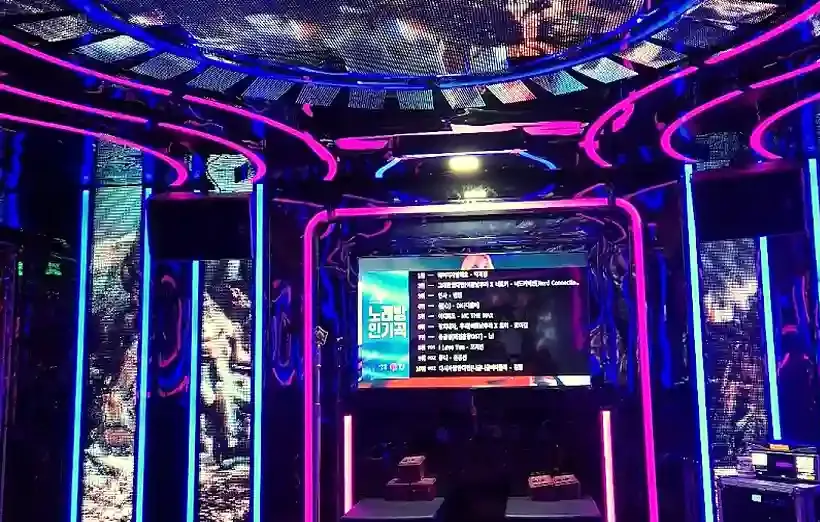 다낭 벤츠 가라오케 현장 사진 5